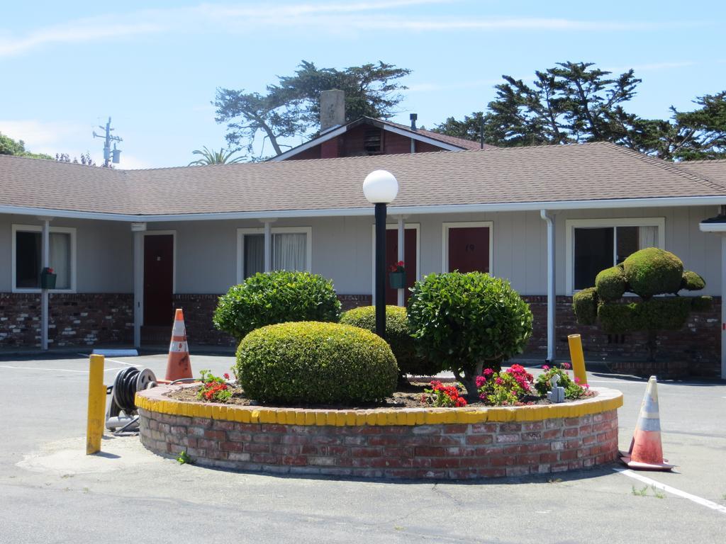 Old Marina Inn Exterior photo